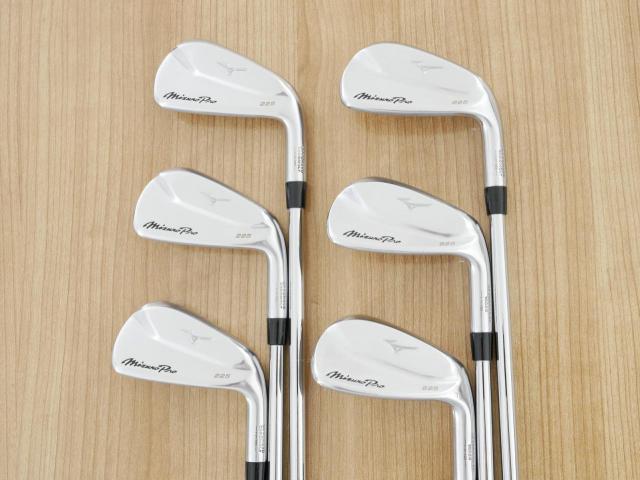 Iron set : Mizuno : ชุดเหล็ก Mizuno Pro 225 Forged (ปี 2023 นุ่ม แน่น ระยะดี) มีเหล็ก 5-Pw (6 ชิ้น) ก้านเหล็ก NS Pro ZELOS 7 Flex R

