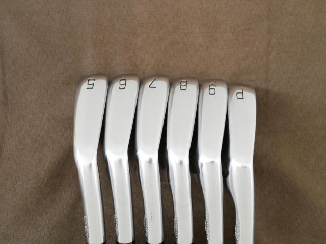 Iron set : Mizuno : ชุดเหล็ก Mizuno Pro 225 Forged (ปี 2023 นุ่ม แน่น ระยะดี) มีเหล็ก 5-Pw (6 ชิ้น) ก้านเหล็ก NS Pro ZELOS 7 Flex R
