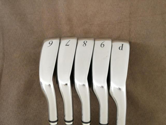 Iron set : XXIO : ชุดเหล็ก XXIO 8 (ใบใหญ่ ตีง่าย ไกล) มีเหล็ก 6-Pw (5 ชิ้น) ก้านเหล็ก NS Pro 900 Flex R