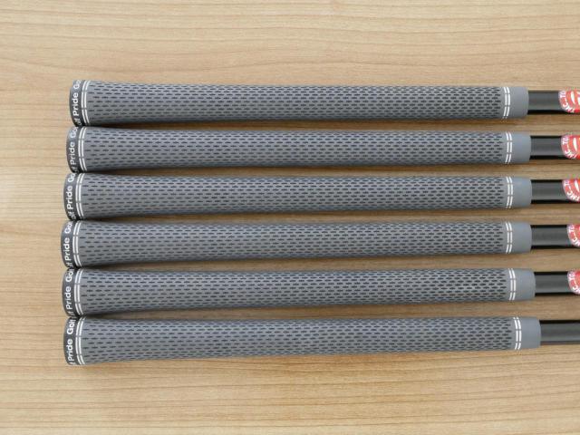 Iron set : Taylormade : ชุดเหล็ก Taylormade P790 (ตัวท้อปสุด ออกปี 2019) มีเหล็ก 5-Pw (6 ชิ้น) ก้านกราไฟต์ Graphite Design RAUNE i90 Flex S