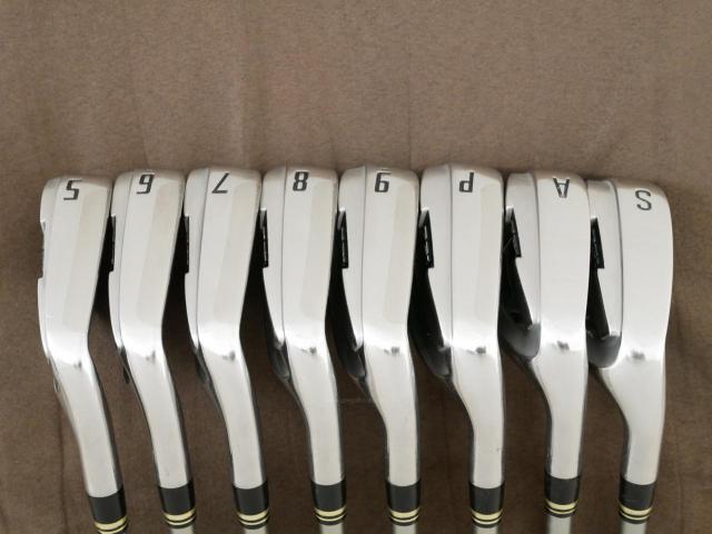 Iron set : Other Brand : ชุดเหล็ก Ryoma DSI (ตีง่ายมาก ไกลมากๆ หายากสุดๆ) มีเหล็ก 5-Pw,Aw,Sw (8 ชิ้น เหล็ก 5 ระยะเท่าเหล็ก 4 รุ่นอื่น) ก้านกราไฟต์ Tour AD Flex SR