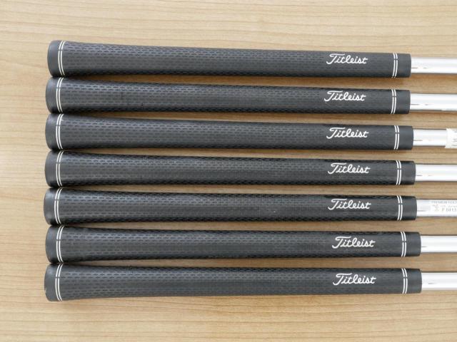 Iron set : Titleist : ชุดเหล็ก Titleist AP1 714 มีเหล็ก 4-Pw (7 ชิ้น) ก้านเหล็ก NS Pro 950 Flex R