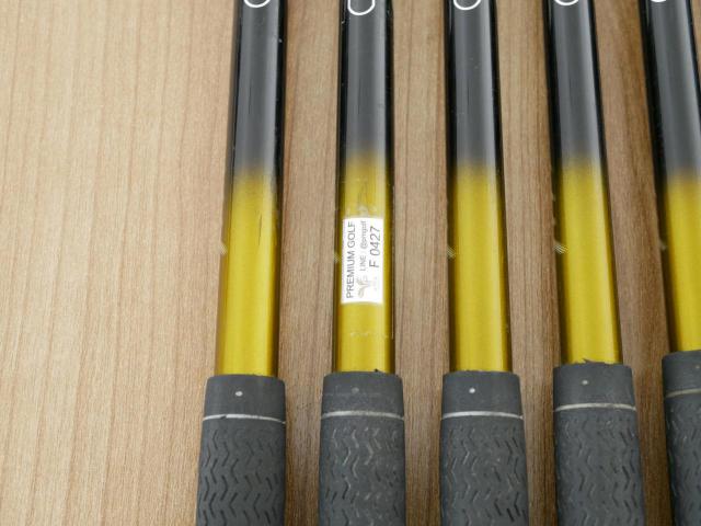 Iron set : PRGR : ชุดเหล็กกระเทย PRGR Super Egg Iron (ปี 2015 ตัวท๊อปสุด หน้าเด้งเกินกฏ ใช้แข่งไม่ได้ ตีไกมลมากๆ) มีเหล็ก 7-Pw,Aw,Sw (6 ชิ้น) ก้านกราไฟต์ Flex R (M-37)