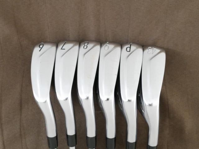 Iron set : Titleist : ชุดเหล็ก Titleist T400 (ตีง่ายที่สุด ไกลที่สุด ออกปี 2020) มีเหล็ก 6-Pw,43 (6 ชิ้น) ก้านเหล็ก NS Pro Modus 125 Flex S
