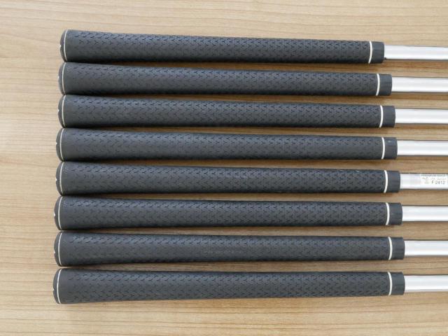 Iron set : Tourstage : ชุดเหล็ก Tourstage PHYZ Forged (ซีรี่ย์ท๊อป นุ่มไกล) มีเหล็ก 4-Pw,Aw (8 ชิ้น) ก้านเหล็ก NS Pro 800 Flex R