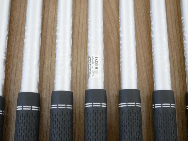 Iron set : Titleist : ชุดเหล็ก Titleist VG3 Type E Forged (Japan Spec. ตีง่ายและไกลมากๆ) มีเหล็ก 4-Pw,Aw,Sw (9 ชิ้น) ก้านกราไฟต์ Mitsubishi Rayon VG i60 Flex R