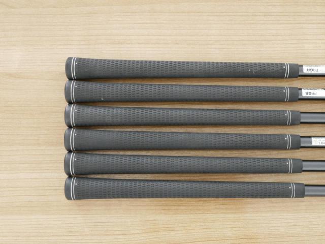 Iron set : PRGR : ชุดเหล็ก PRGR 02 Forged (ปี 2021 นุ่มมาก หายาก) มีเหล็ก 5-Pw (6 ชิ้น) ก้านกราไฟต์ Mitsubishi Diamana Flex SR