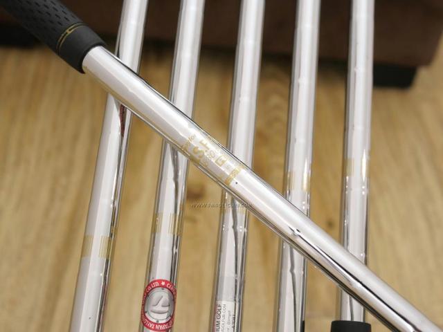 Iron set : Taylormade : ชุดเหล็ก Taylormade Gloire G (รุ่นใหม่ ท๊อปสุด ตีไกลมากๆ เหล็ก 7 Loft 26.5 หน้าเด้ง) มีเหล็ก 5-Pw (6 ชิ้น) ก้านเหล็ก NS Pro 830 Flex R