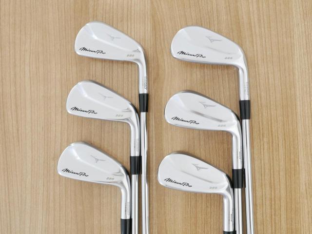 Iron set : Mizuno : ชุดเหล็ก Mizuno Pro 225 Forged (ปี 2023 นุ่ม แน่น ระยะดี) มีเหล็ก 5-Pw (6 ชิ้น) ก้านเหล็ก Dynamic Gold 95 S200