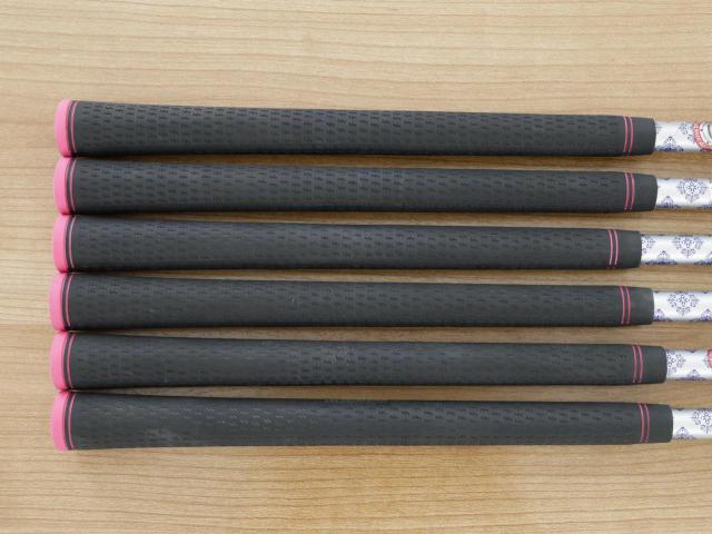 Lady club : All : ชุดเหล็ก Taylormade Qi (รุ่นล่าสุด ออกปี 2024 Japan Spec.) มีเหล็ก 7-Pw,Aw,Sw (6 ชิ้น) ก้านกราไฟต์ Mitsubishi ELDIO TM40 Flex A (Lady)