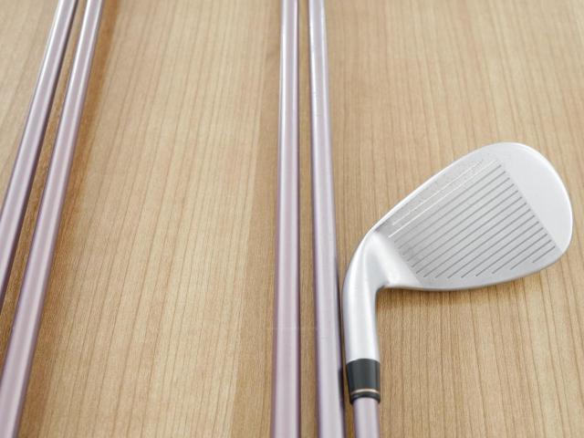 Lady club : All : ชุดเหล็ก Taylormade Gloire (รุ่นท๊อปสุด Japan Spec. ใบใหญ่ ตีง่าย ไกล) มีเหล็ก 7-Pw,Sw (5 ชิ้น) ก้านกราไฟต์ Flex L