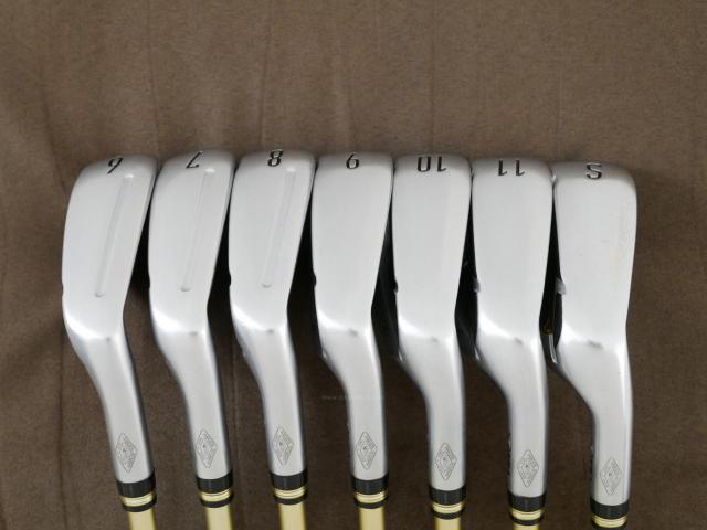 Iron set : Honma : ชุดเหล็ก Honma Beres 2020 Forged (ออกปี 2020) มีเหล็ก 6-11,Sw (7 ชิ้น เทียบเท่า 5-Pw,Sw) ก้าน ARMRQ (42) Flex R (2 ดาว)