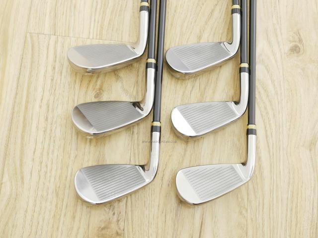 Iron set : Maruman : ชุดเหล็ก Maruman Majesty Royale (รุ่นท๊อปสุด ปี 2021 ของใหม่ 8 หมื่นบาท) มีเหล็ก 6-10,Pw (6 ชิ้น เบอร์ 6 ตีระยะเท่าเบอร์ 5 ของรุ่นอื่น) ก้านกราไฟต์ Flex R