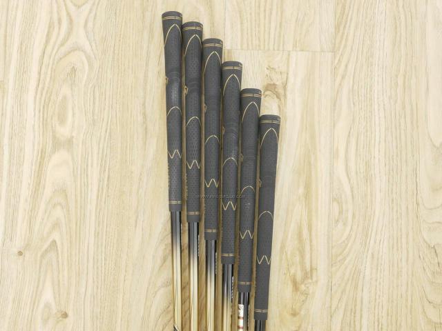 Iron set : Maruman : ชุดเหล็ก Maruman Majesty Royale (รุ่นท๊อปสุด ปี 2021 ของใหม่ 8 หมื่นบาท) มีเหล็ก 6-10,Pw (6 ชิ้น เบอร์ 6 ตีระยะเท่าเบอร์ 5 ของรุ่นอื่น) ก้านกราไฟต์ Flex R