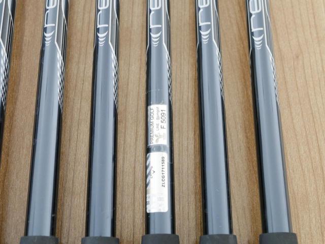Iron set : Callaway : ชุดเหล็ก Callaway APEX Ai300 Forged (รุ่นล่าสุด ออกปี 2024) มีเหล็ก 5-Pw (6 ชิ้น) ก้านกราไฟต์ UST Mamiya RECOIL DART 6 Flex R