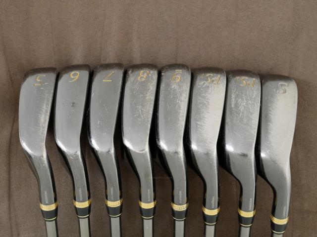 Iron set : Tourstage : ชุดเหล็ก Tourstage EXE Super Premium (ตัวท้อปสุด หน้าเด้ง) มีเหล็ก 5-Pw,Aw,Sw (8 ชิ้น) ก้านกราไฟต์ Flex R
