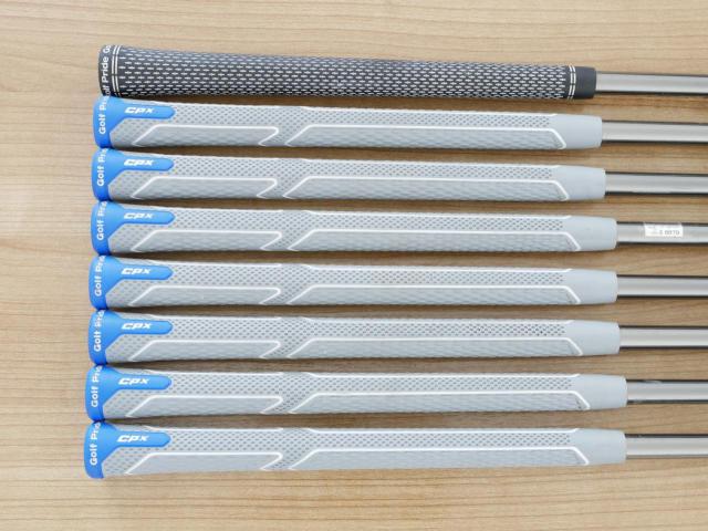 Iron set : Tourstage : ชุดเหล็ก Tourstage EXE Super Premium (ตัวท้อปสุด หน้าเด้ง) มีเหล็ก 5-Pw,Aw,Sw (8 ชิ้น) ก้านกราไฟต์ Flex R