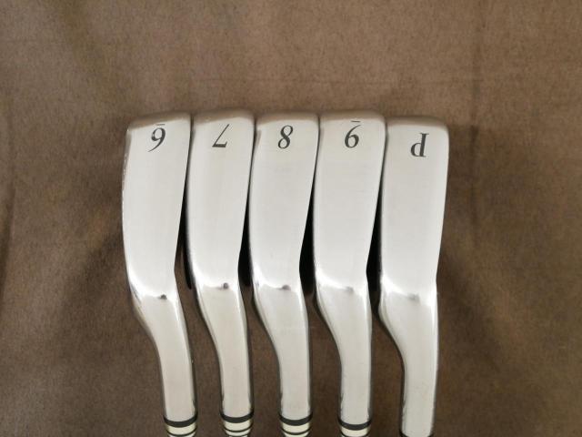 Iron set : XXIO : ชุดเหล็ก XXIO 8 (ใบใหญ่ ตีง่าย ไกล) มีเหล็ก 6-Pw (5 ชิ้น) ก้านเหล็ก NS Pro 900 D.S.T Flex S