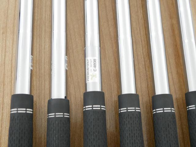 Iron set : Titleist : ชุดเหล็ก Titleist T400 (ตีง่ายที่สุด ไกลที่สุด ออกปี 2020) มีเหล็ก 6-Pw,43 (6 ชิ้น) ก้านเหล็ก NS Pro Zelos 7 Flex S