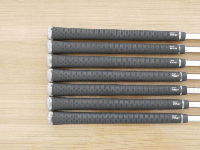 Iron set : Fourteen : ชุดเหล็ก Fourteen FH900 Forged (ปี 2019 นุ่มมากๆ) มีเหล็ก 4-Pw (7 ชิ้น) ก้านเหล็ก Dynamic Gold S200