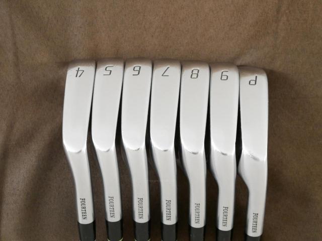 Iron set : Fourteen : ชุดเหล็ก Fourteen FH900 Forged (ปี 2019 นุ่มมากๆ) มีเหล็ก 4-Pw (7 ชิ้น) ก้านเหล็ก Dynamic Gold S200
