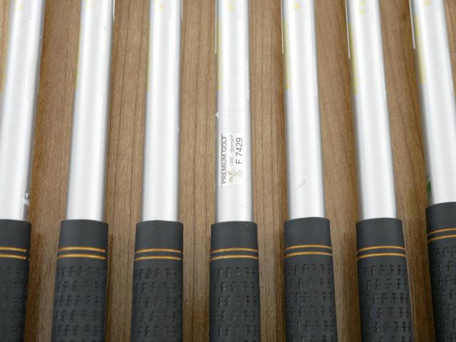 Iron set : Katana : ชุดเหล็ก Katana Voltio IV G Series II (ปี 2018) มีเหล็ก 5-Pw,Aw,Sw (8 ชิ้น) ก้านกราไฟต์ Fujikura Speeder 550 Flex R