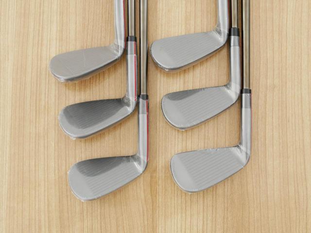 Iron set : Taylormade : **ของใหม่ ยังไม่แกะพลาสติก** ชุดเหล็ก Taylormade P7CB Forged Designer Series (หายาก ซีรี่ย์ท้อปสุด ล่าสุด ปี 2025) มีเหล็ก 5-Pw (6 ชิ้น) ก้านเหล็ก NS Pro Modus 120 Flex S