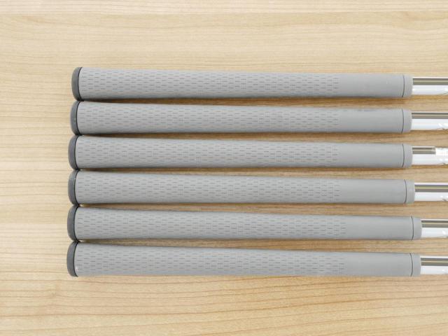 Iron set : Fourteen : ชุดเหล็ก Fourteen TC-404 (ปี 2018 ใบใหญ่ ตีไกลมาก เหล็ก 7 Loft 28) มีเหล็ก 6-Pw,Aw (6 ชิ้น) ก้านกราไฟต์ Flex R