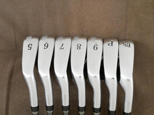 Iron set : Tourstage : ชุดเหล็ก Tourstage PHYZ Forged (ซีรี่ย์ท๊อป นุ่มไกล) มีเหล็ก 5-Pw,Aw (7 ชิ้น) ก้านกราไฟต์ Flex R