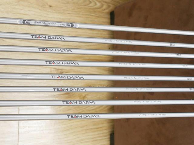 Iron set : Daiwa : ชุดเหล็ก Team Daiwa TDP-90 Forged มีเหล็ก 3-Pw (8 ชิ้น) ก้านกราไฟต์ Flex R