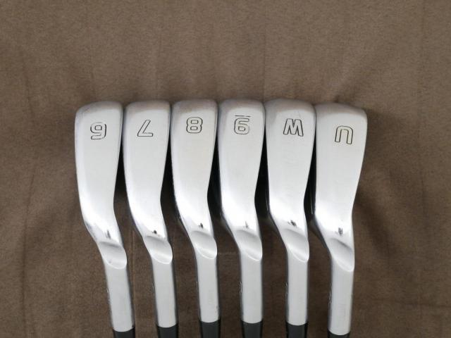 Iron set : Ping : **มีตำหนิ** ชุดเหล็ก Ping G700 (ปี 2019 Japan Spec. ใบใหญ่ ง่ายที่สุด ไกลที่สุดของ Ping) มีเหล็ก 6-Pw,Aw (6 ชิ้น) ก้านเหล็ก NS Pro ZELOS 8 Flex S