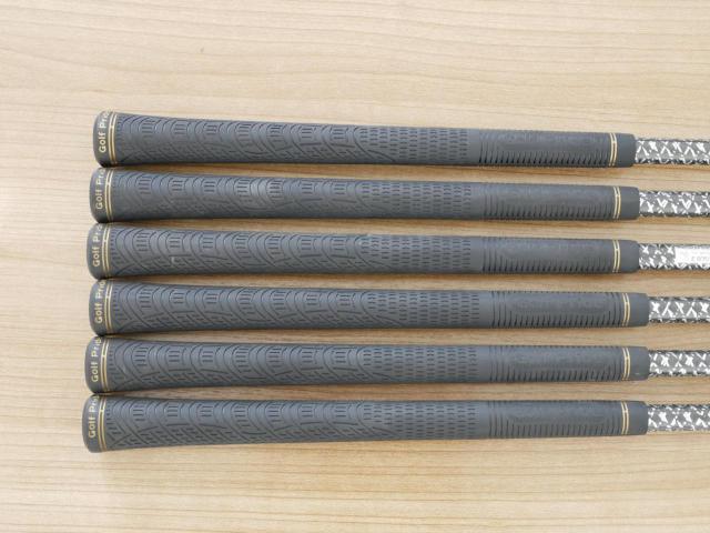 Iron set : Honma : ชุดเหล็ก Honma Beres Black Forged (ออกปี 2022 สวยมากๆ) มีเหล็ก 6-11 (6 ชิ้น เทียบเท่า 5-Pw) ก้าน ARMRQ MX Flex R2