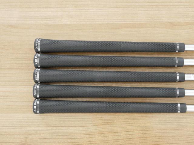 Iron set : Titleist : ชุดเหล็ก Titleist T100 Forged (รุ่นปี 2020) มีเหล็ก 6-Pw (5 ชิ้น) ก้านเหล็ก AMT Tour White S200