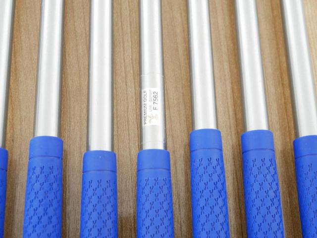Iron set : Daiwa : **มีตำหนิ** ชุดเหล็ก Daiwa GIII (รุ่นท๊อปสุด หน้าเด้งสุดๆ ใบใหญ่ ตีไกล) มีเหล็ก 5-Pw,Aw (7 ชิ้น) ก้านกราไฟต์ Flex SR