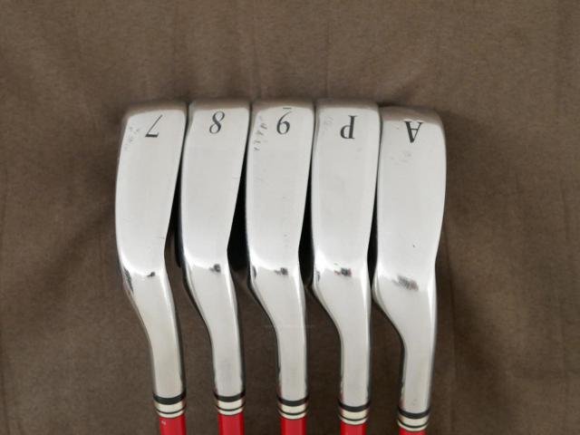 Iron set : XXIO : ชุดเหล็ก XXIO 8 Red (ใบใหญ่ ตีง่าย ไกล) มีเหล็ก 7-Pw,Aw (5 ชิ้น) ก้านกราไฟต์ MP-800 Flex R