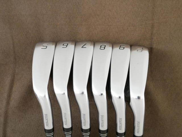Iron set : Fourteen : ชุดเหล็ก Fourteen PC-3 (ปี 2022 ตีง่าย หน้าเด้ง) มีเหล็ก 5-Pw (6 ชิ้น) ก้านกราไฟต์ Fujikura MCI Black 60 Flex R