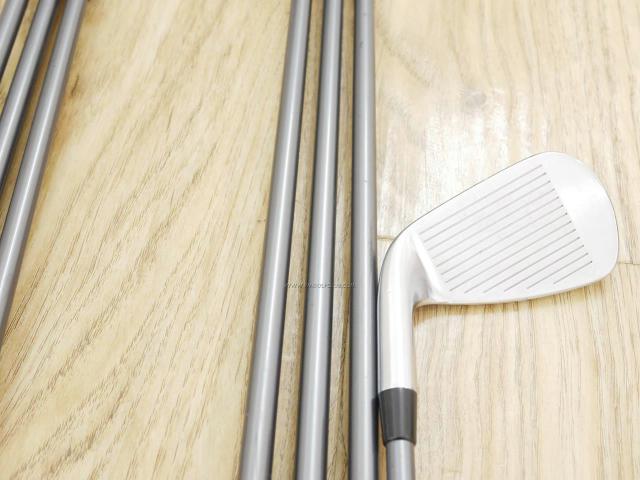 Iron set : Titleist : ชุดเหล็ก Titleist T200 (รุ่นปี 2020) มีเหล็ก 4-Pw (7 ชิ้น) ก้านกราไฟต์ Fujikura MCI Black 100 Flex S