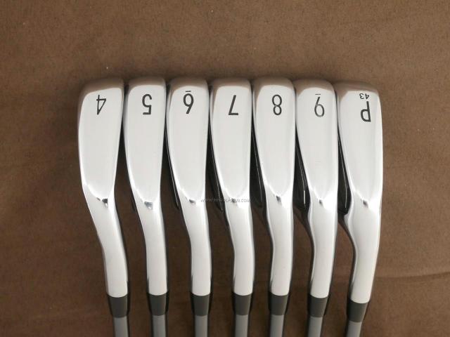 Iron set : Titleist : ชุดเหล็ก Titleist T200 (รุ่นปี 2020) มีเหล็ก 4-Pw (7 ชิ้น) ก้านกราไฟต์ Fujikura MCI Black 100 Flex S
