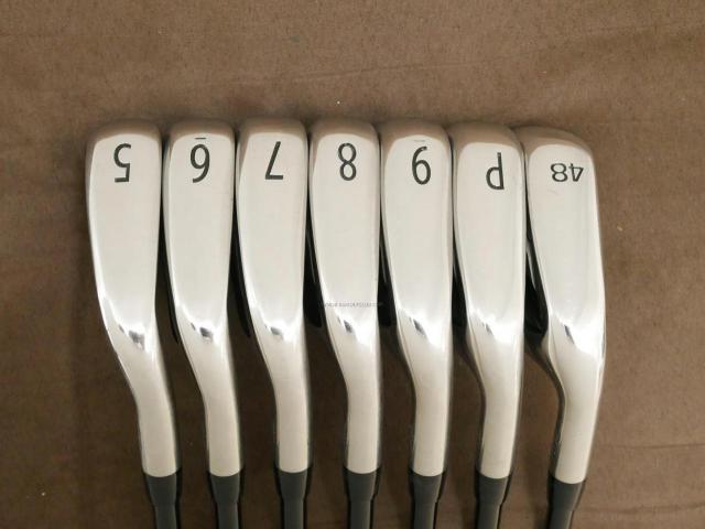 Iron set : Titleist : ชุดเหล็ก Titleist AP1 718 (ออกปี 2018) มีเหล็ก 5-Pw,48 (7 ชิ้น) ก้านกราไฟต์ Fujikura MCI 60 Flex R