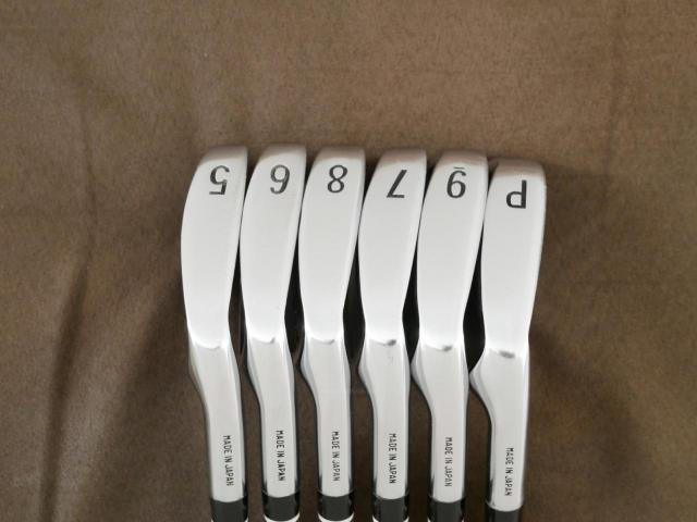 Iron set : Other Brand : ชุดเหล็ก Kamuiworks ASIRI Forged มีเหล็ก 5-Pw (6 ชิ้น) ก้านเหล็ก NS Pro Modus105 Flex S