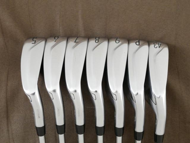 Iron set : Titleist : ชุดเหล็ก Titleist T400 (รุ่นล่าสุด ออกปี 2023 ตีง่ายที่สุด ไกลที่สุด) มีเหล็ก 5-Pw,43 (7 ชิ้น) ก้านเหล็ก NS Pro 880 AMC Flex R