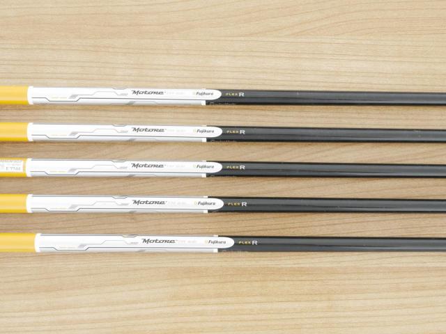 Iron set : Taylormade : ชุดเหล็ก Taylormade R11 มีเหล็ก 6-Pw (5 ชิ้น) ก้านกราไฟต์ Flex R