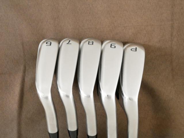 Iron set : Other Brand : ชุดเหล็ก Cobra Aerojet (ออกปี 2023 ตีง่าย ไกล) มีเหล็ก 6-Pw (5 ชิ้น) ก้านกราไฟต์ Fujikura Speeder NX Flex R