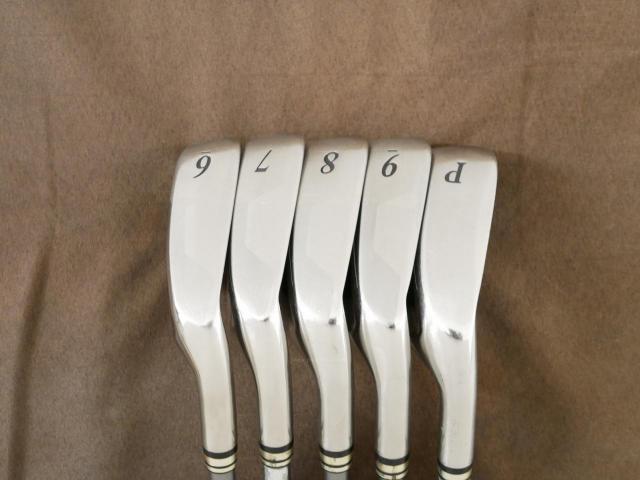 Iron set : XXIO : ชุดเหล็ก XXIO 7 (ตีง่ายมาก ไกล) มีเหล็ก 6-Pw (5 ชิ้น) ก้านกราไฟต์ MP-700 Flex SR