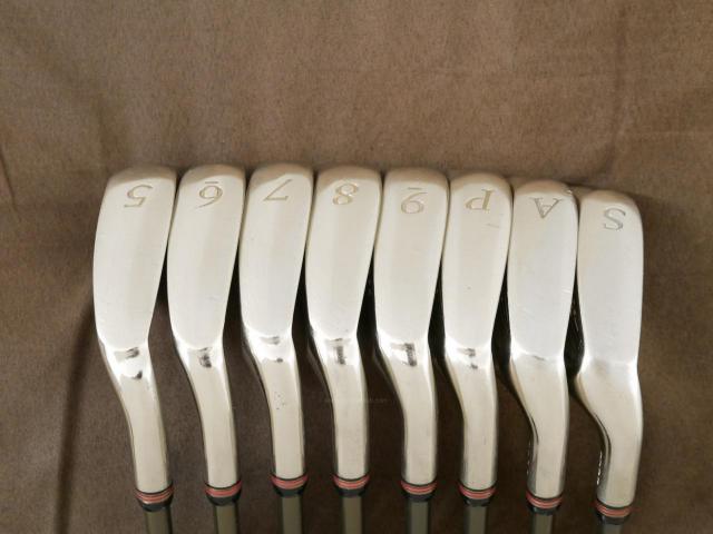 Iron set : PRGR : ชุดเหล็ก PRGR Premium Red TR-X 505 (รุ่นท็อป หน้าเด้ง ตีง่ายไกลมาก) มีเหล็ก 5-Pw,Aw,Sw (8 ชิ้น) ก้านกราไฟต์  M-40 Flex SR