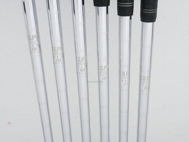 Iron set : Fourteen : ชุดเหล็ก Fourteen TC-606 Forged (ปี 2017 นุ่มมากๆ) มีเหล็ก 5-Pw (6 ชิ้น) ก้านเหล็ก NS Pro 950 HT Flex R