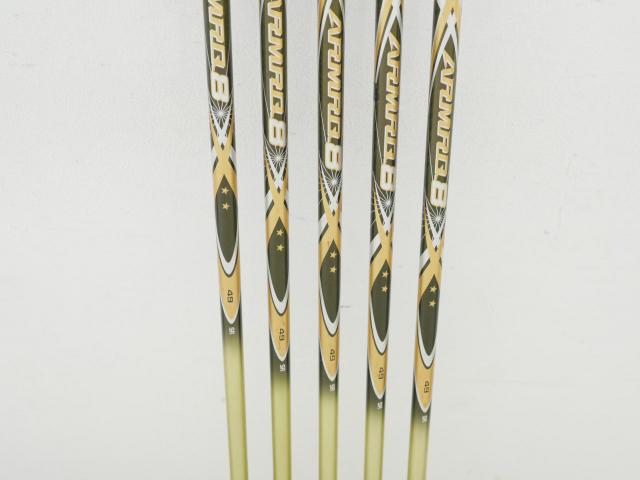Iron set : Honma : ชุดเหล็ก Honma Beres IS-03 (ปี 2015 หน้าเด้ง Forged) มีเหล็ก 6-10 (5 ชิ้น) ก้าน ARMRQ 8 (49) Flex SR (2 ดาว)
