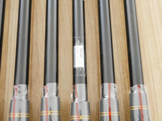 Iron set : Other Brand : **ของใหม่ ยังไม่แกะพลาสติก** ชุดเหล็ก Mutsumi Honma MH777 One Length (ใบใหญ่ ตีง่าย ไกล) มีเหล็ก 5-Pw (6 ชิ้น) ก้านกราไฟต์ Flex R