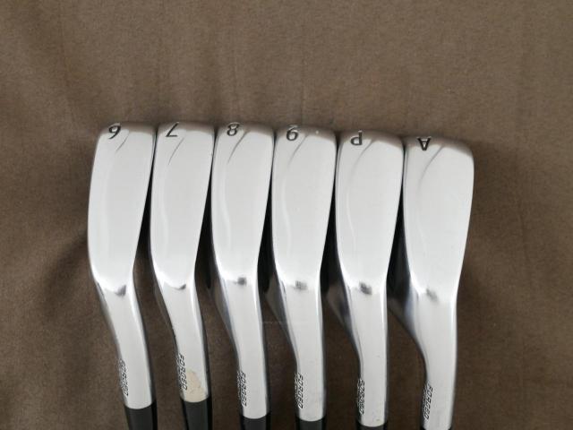 Iron set : Titleist : **มีตำหนิ** ชุดเหล็ก Titleist VG3 Type E Forged (Japan Spec. ตีง่ายและไกลมากๆ) มีเหล็ก 6-Pw,Aw (6 ชิ้น) ก้านกราไฟต์ Mitsubishi Rayon VG i60 Flex R