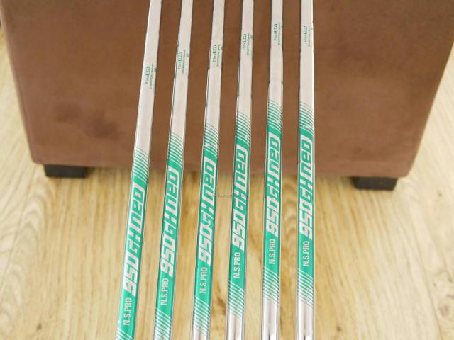 Iron set : Mizuno : ชุดเหล็ก Mizuno JPX 900 Hot Metal (ตัวท้อป ใบใหญ่ ตีง่าย ไกล) มีเหล็ก 5-Pw (6 ชิ้น) ก้านเหล็ก NS Pro 950 NEO Flex SR